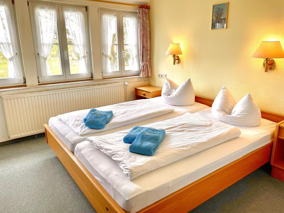 Hotel Gutshaus Kajahn Gustow  Buitenkant foto