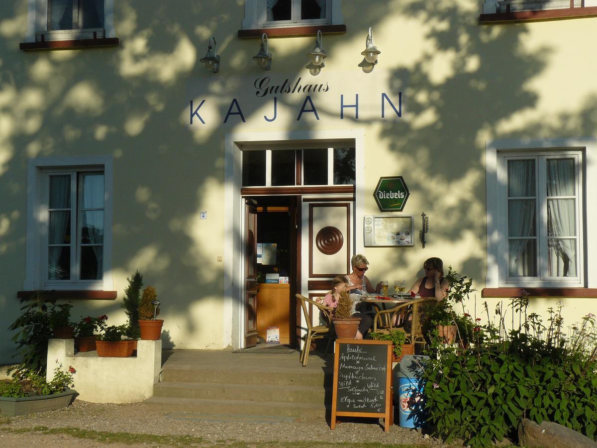 Hotel Gutshaus Kajahn Gustow  Buitenkant foto